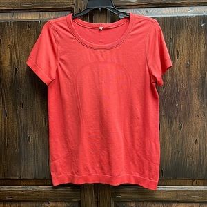 Lululemon lightly worn vibrant red.